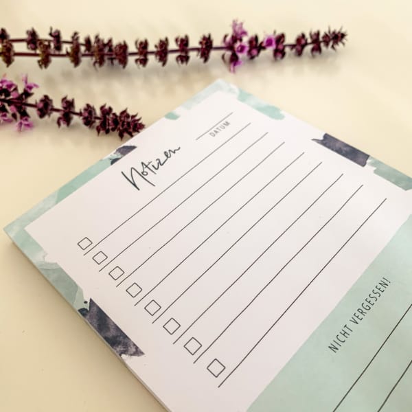 Nahaufnahme des Checkbox Designs des mintfarbenen Notizblocks von Teachly