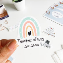 Lade das Bild in den Galerie-Viewer, Der Teacher Of Tiny Humans Aufkleber aus dem Frau mit Klasse Sticker Set von Teachly und MadeByCarry

