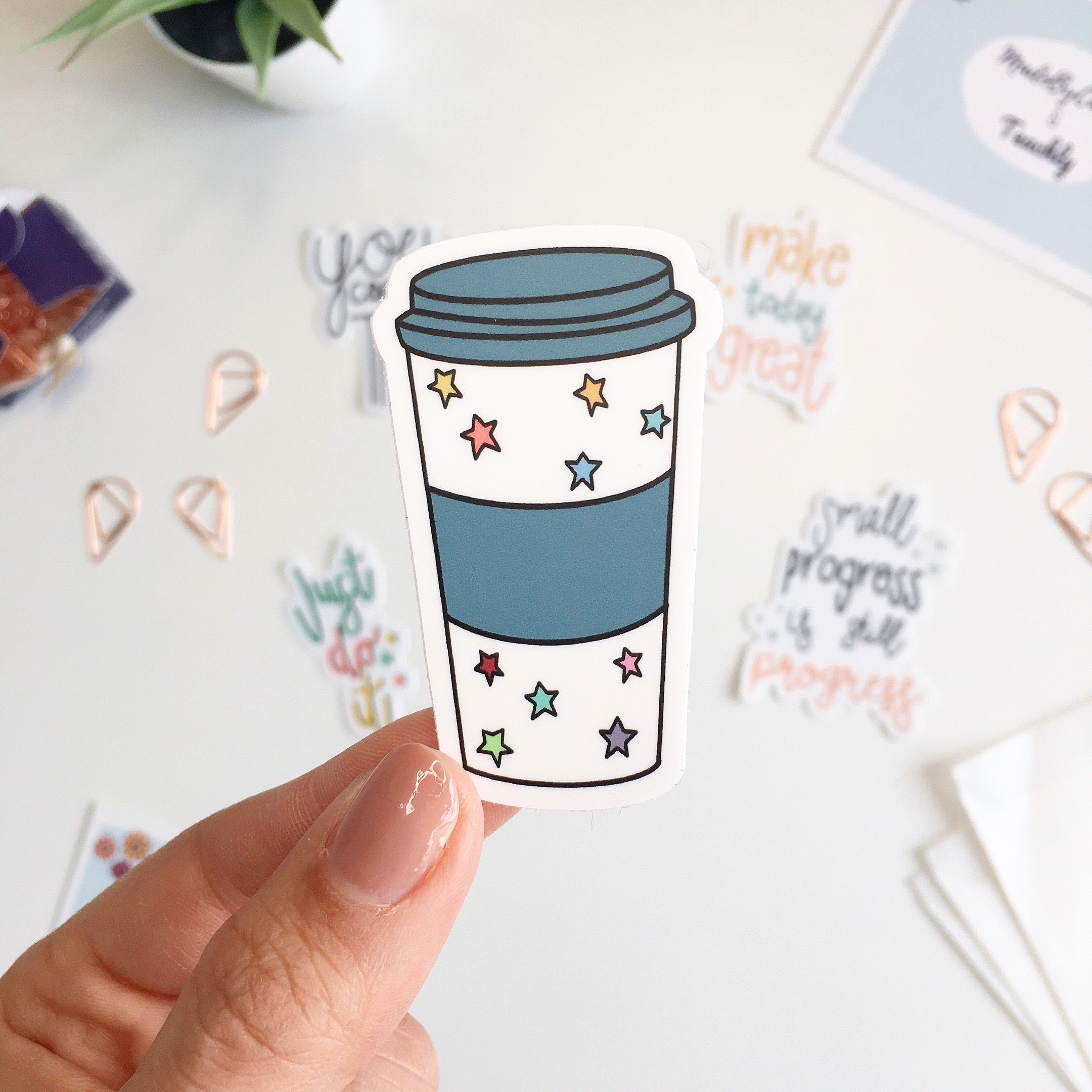 Der Cup Aufkleber aus dem Students Sticker Set von Teachly und MadeByCarry