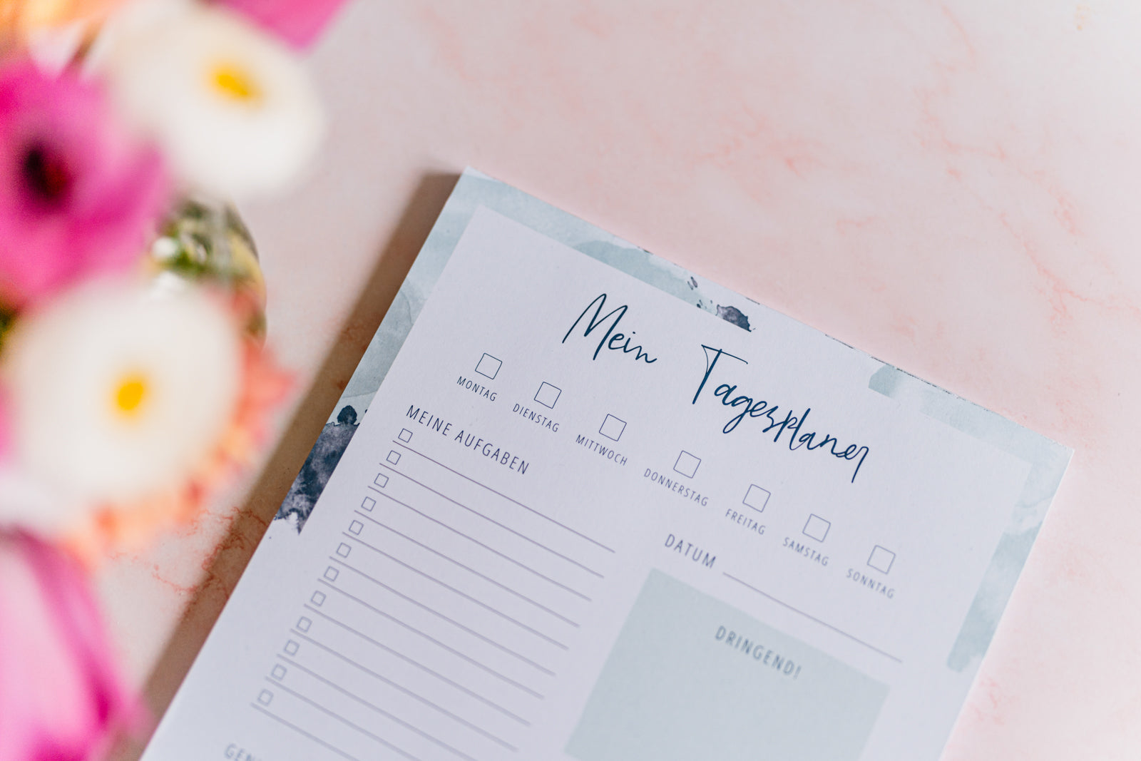 Nahaufnahme des Checkbox Designs für Aufgabenplanung des mintfarbenen Notizblocks von Teachly