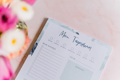 Nahaufnahme des Checkbox Designs für Aufgabenplanung des mintfarbenen Notizblocks von Teachly
